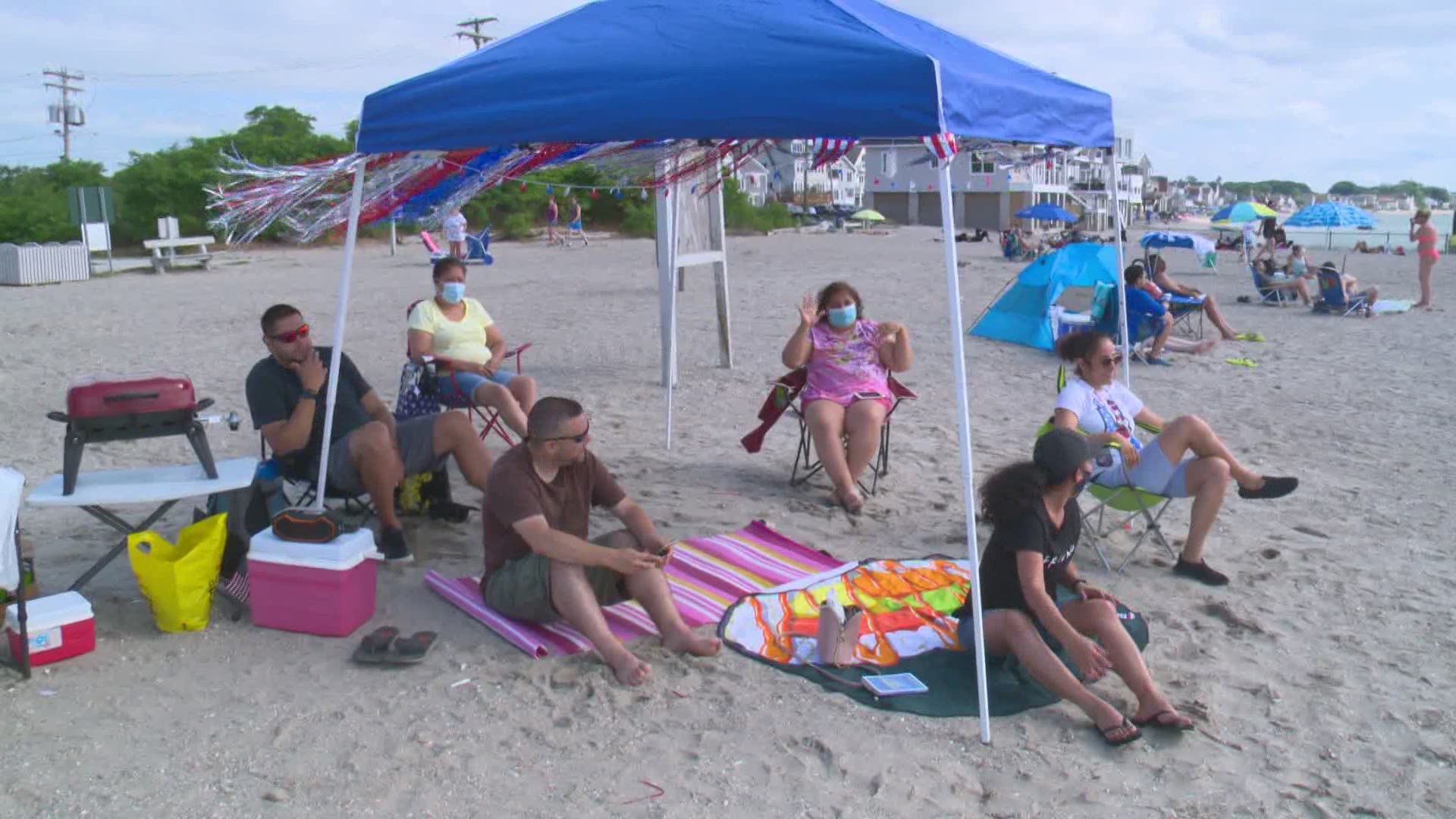 Beaches busy in Connecticut for July 4th
