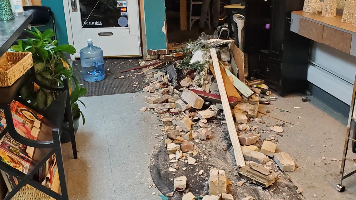 Car crashes into 2 Manchester buildings - Vimarsana News