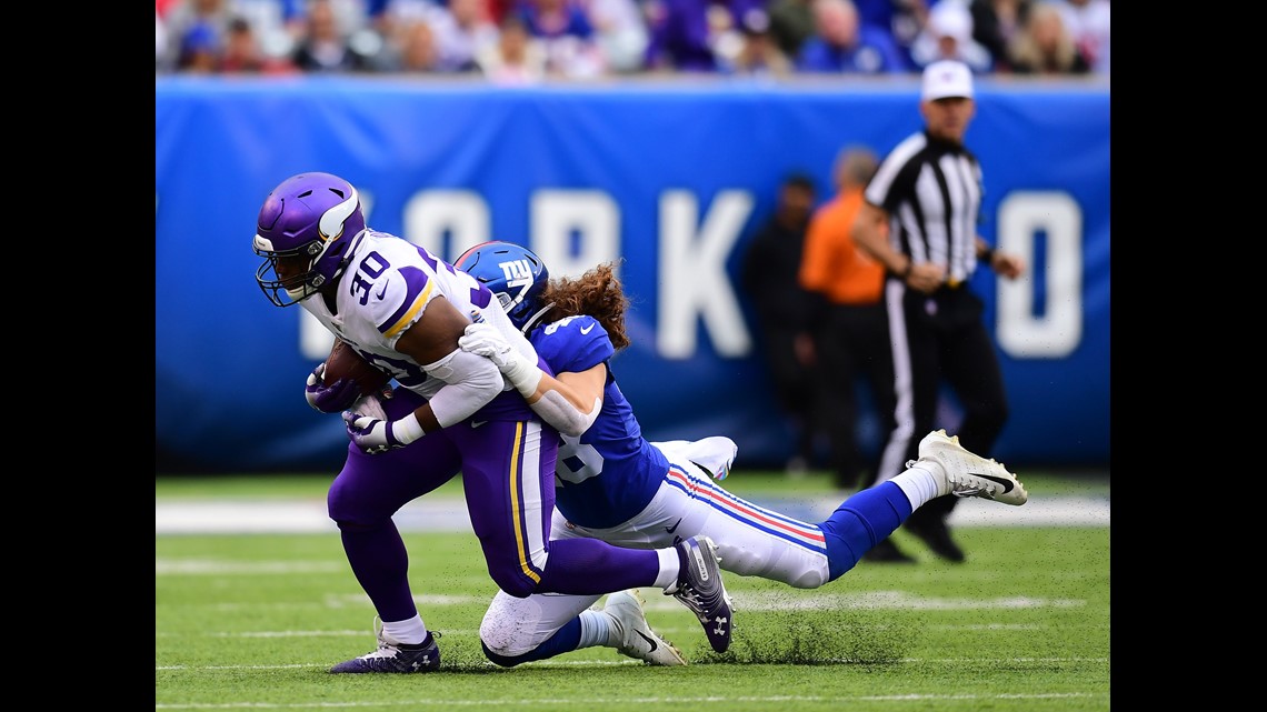 Sunday's NFL: Cousins, Thielen lead Vikings in dominant win over Giants