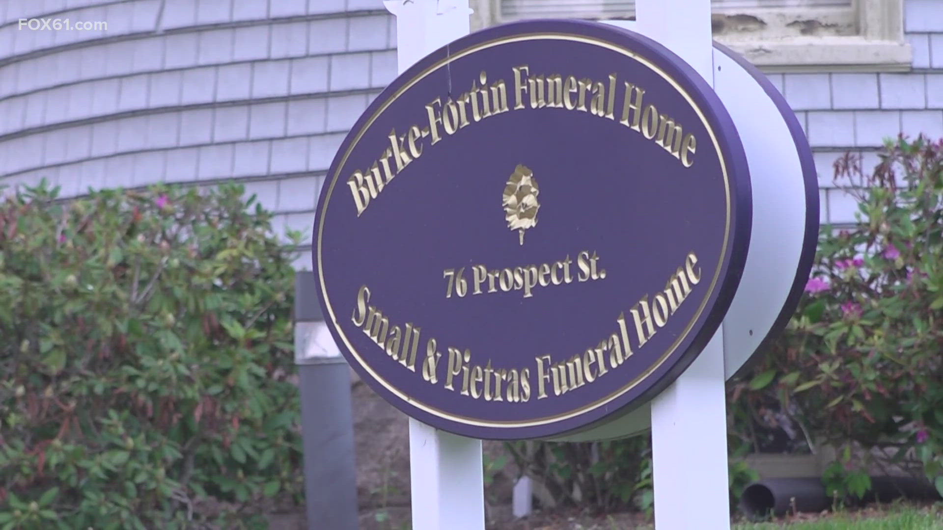 Connecticut funeral director's embalmer's license suspended after