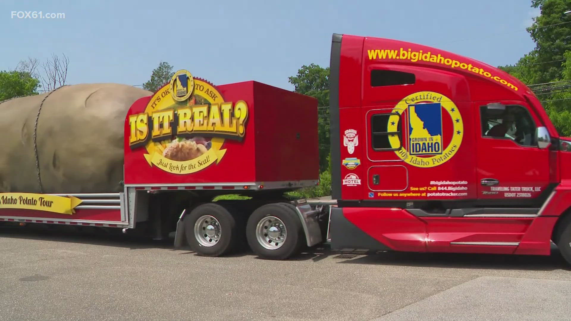 The Big Idaho Potato Truck wowed selfie-takers during its Connecticut stop, promoting Idaho potatoes and supporting local communities through charity.