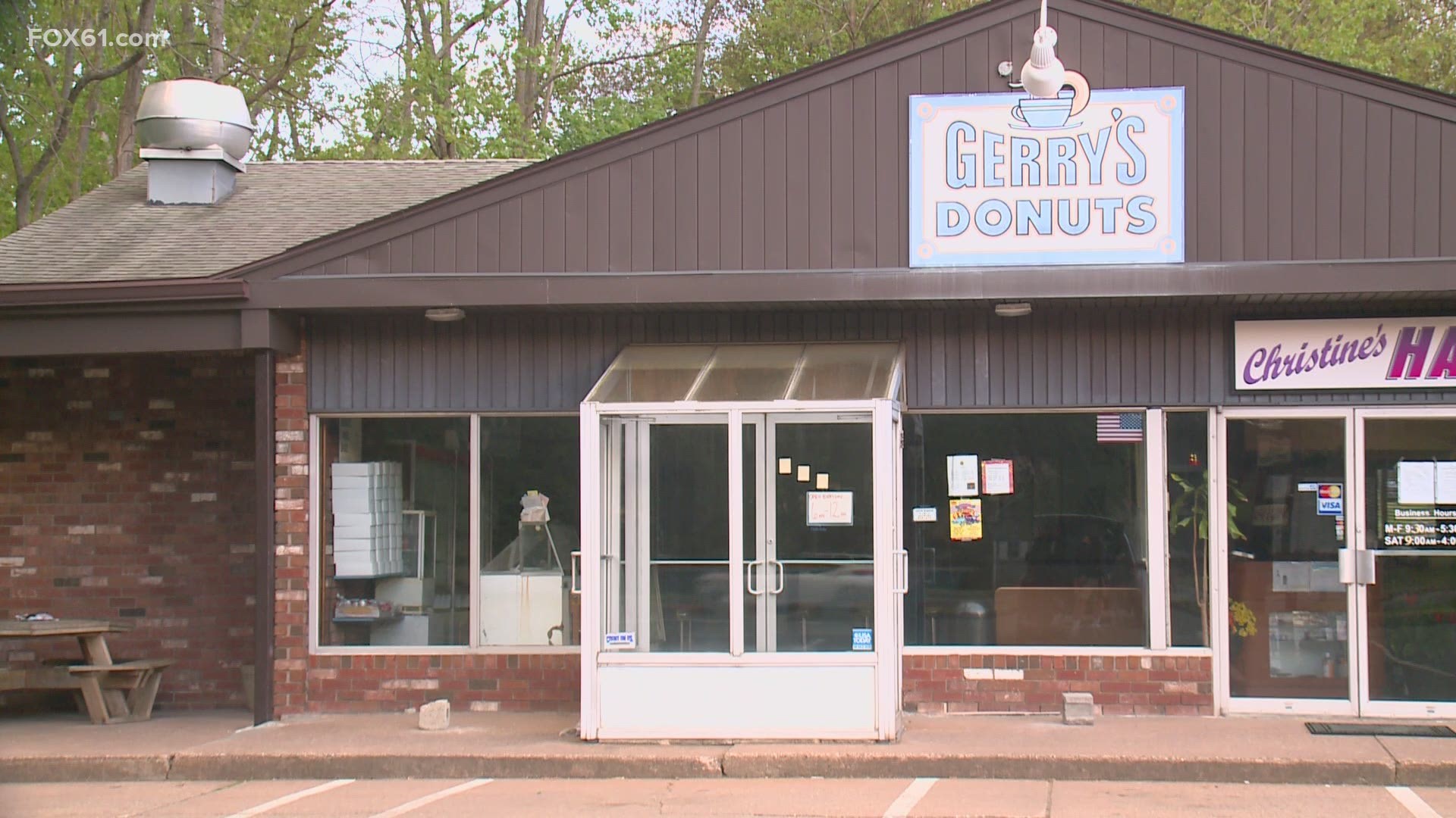 Health officials say they have received several reports of gastrointestinal illnesses from people who consumed the food from Gerry's Donuts.