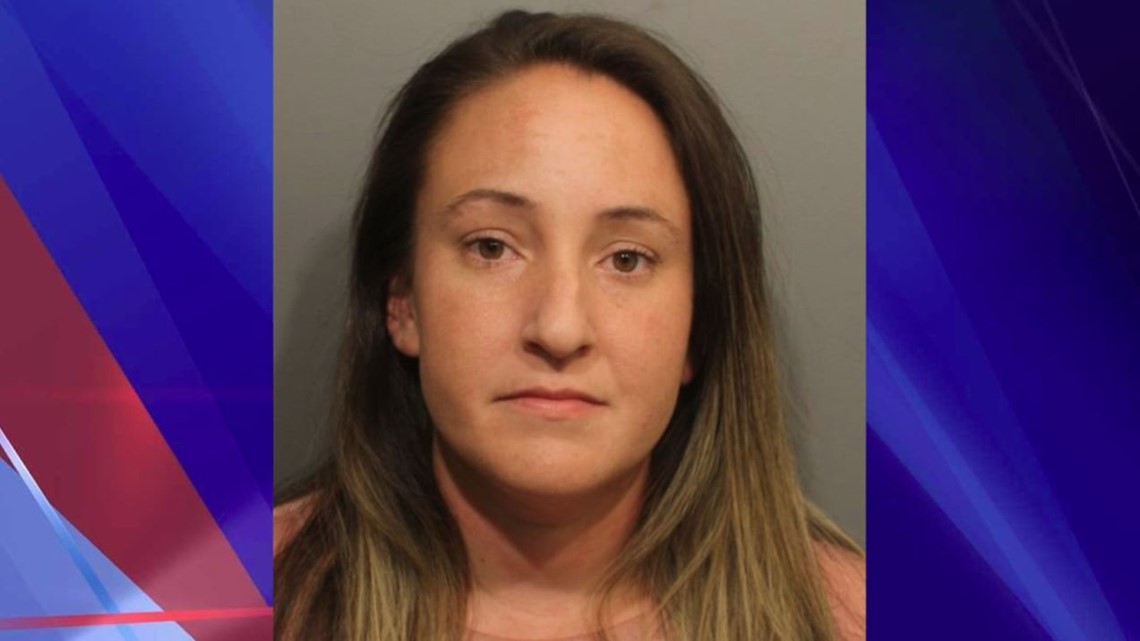 West Haven Woman Turns Self In On Credit Card Theft Charges Fox61 Com