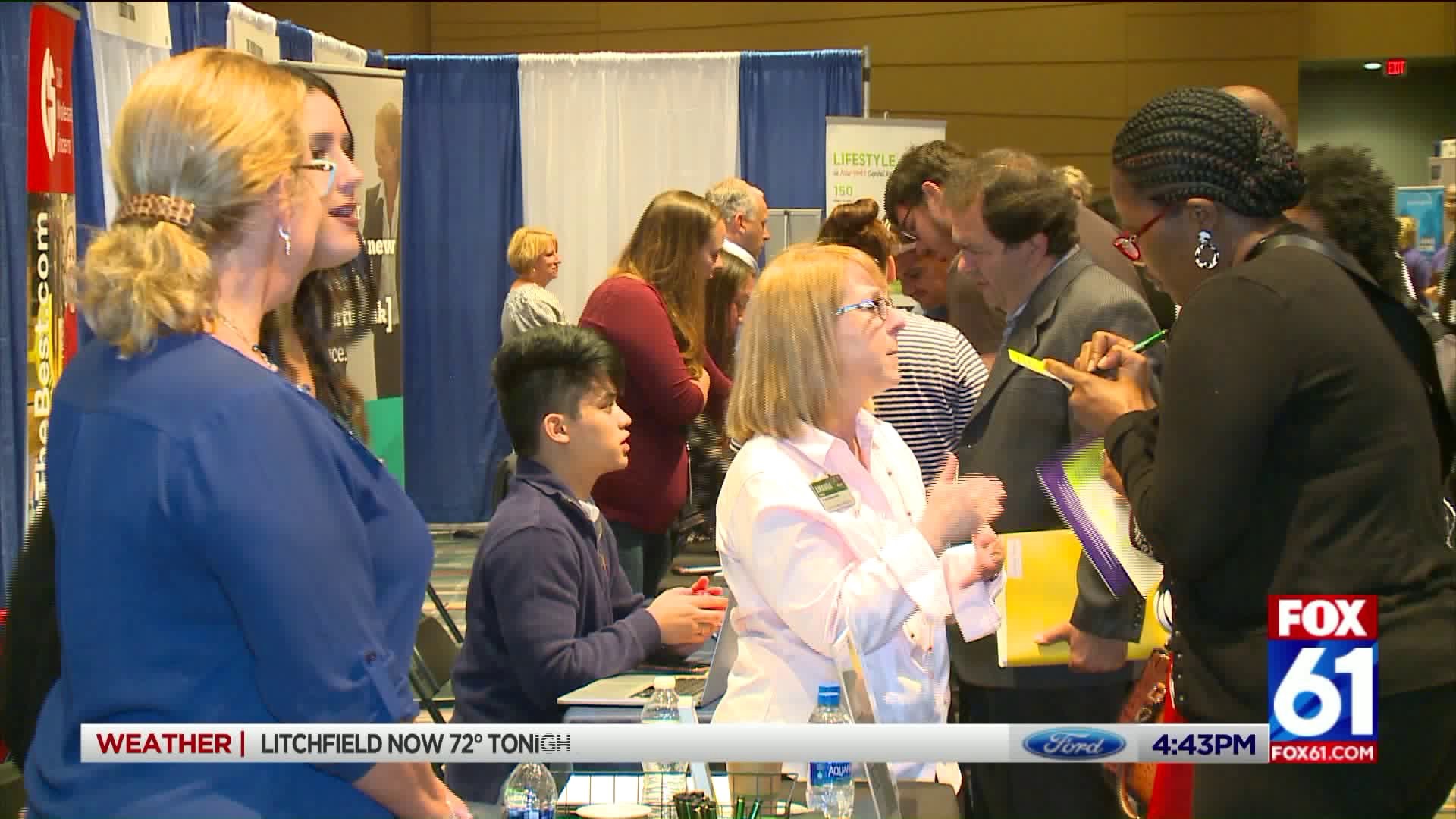 Get Hired CT draws thousand to Hartford