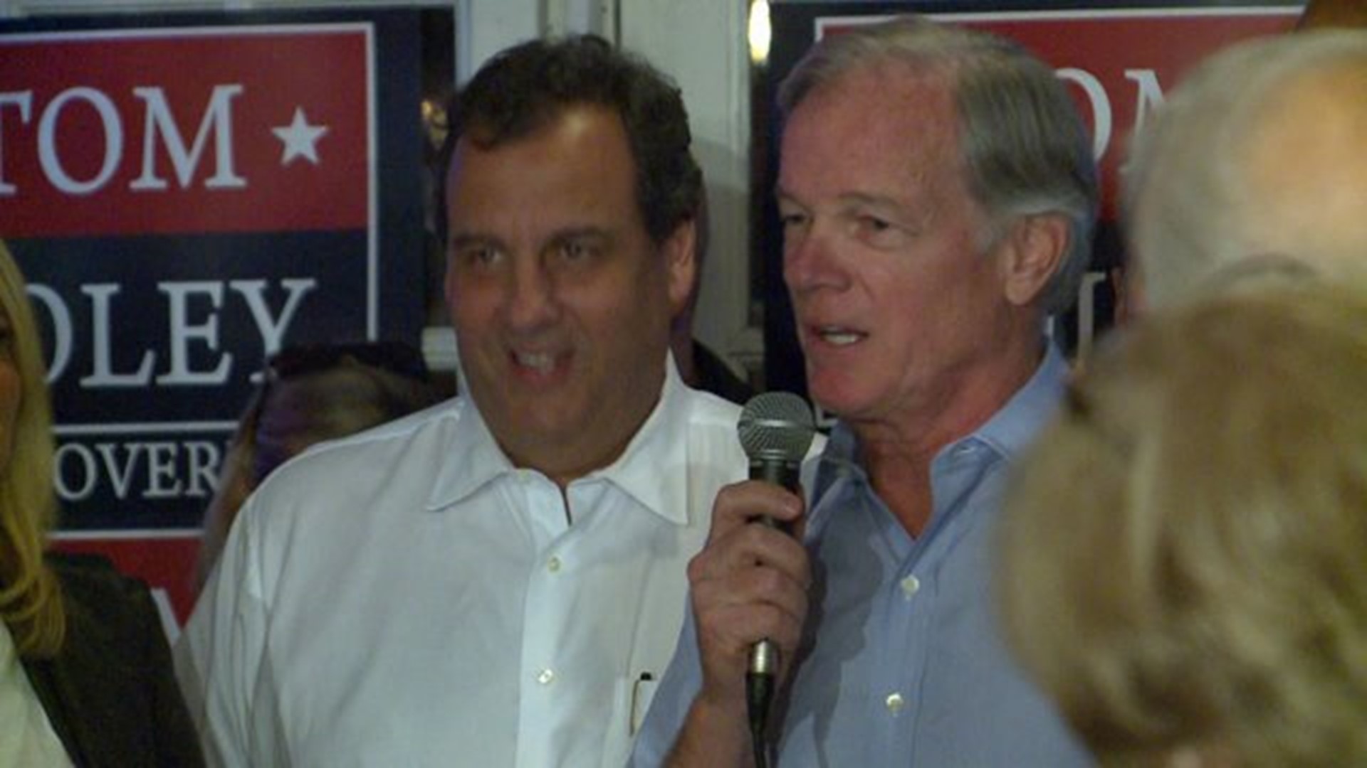 Christie stumps for Foley (raw video)