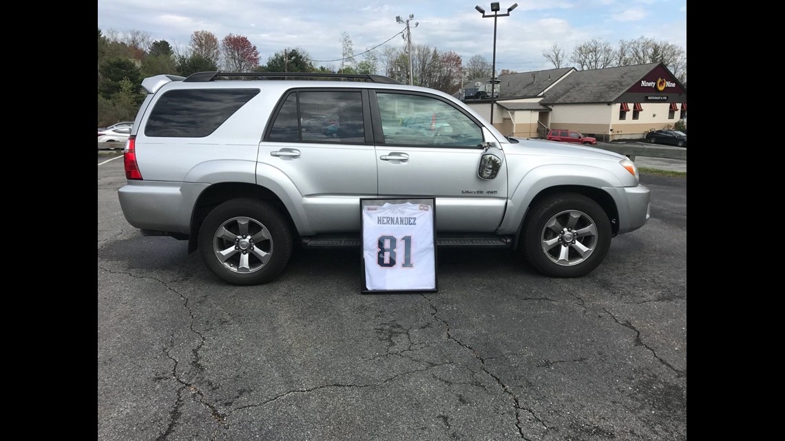 SUV in Aaron Hernandez trial pulled from auction website