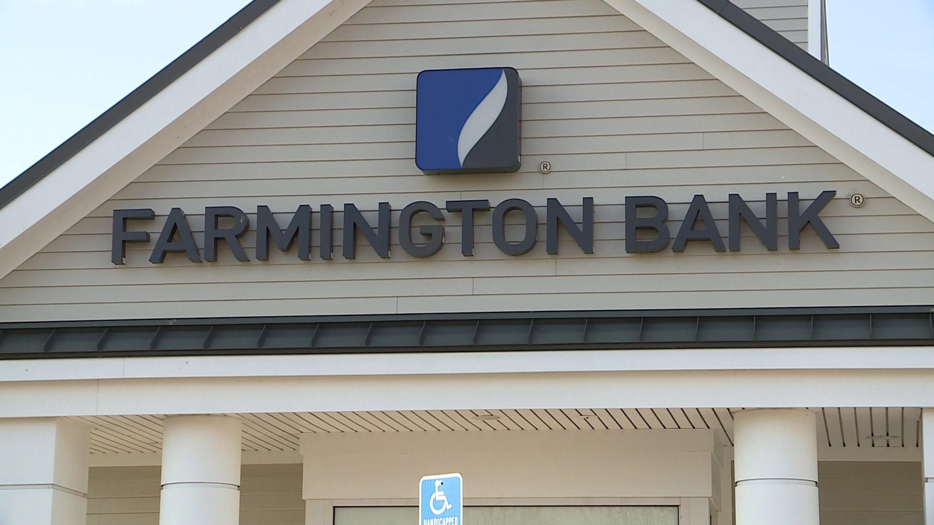 farmington mn banks