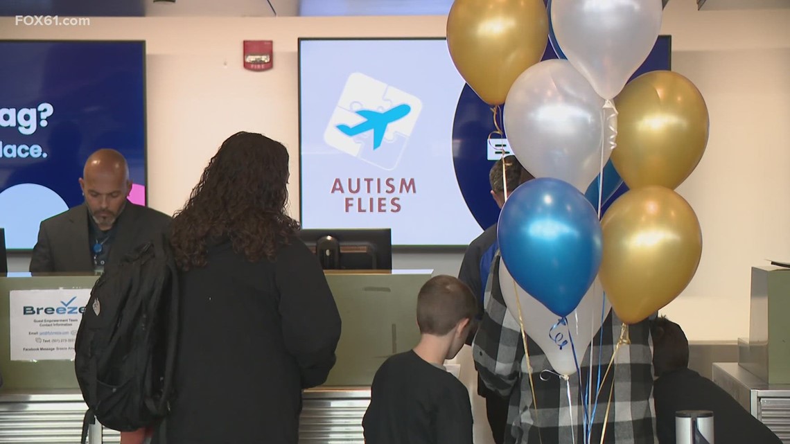Kids with autism observe flying a airplane at Bradley