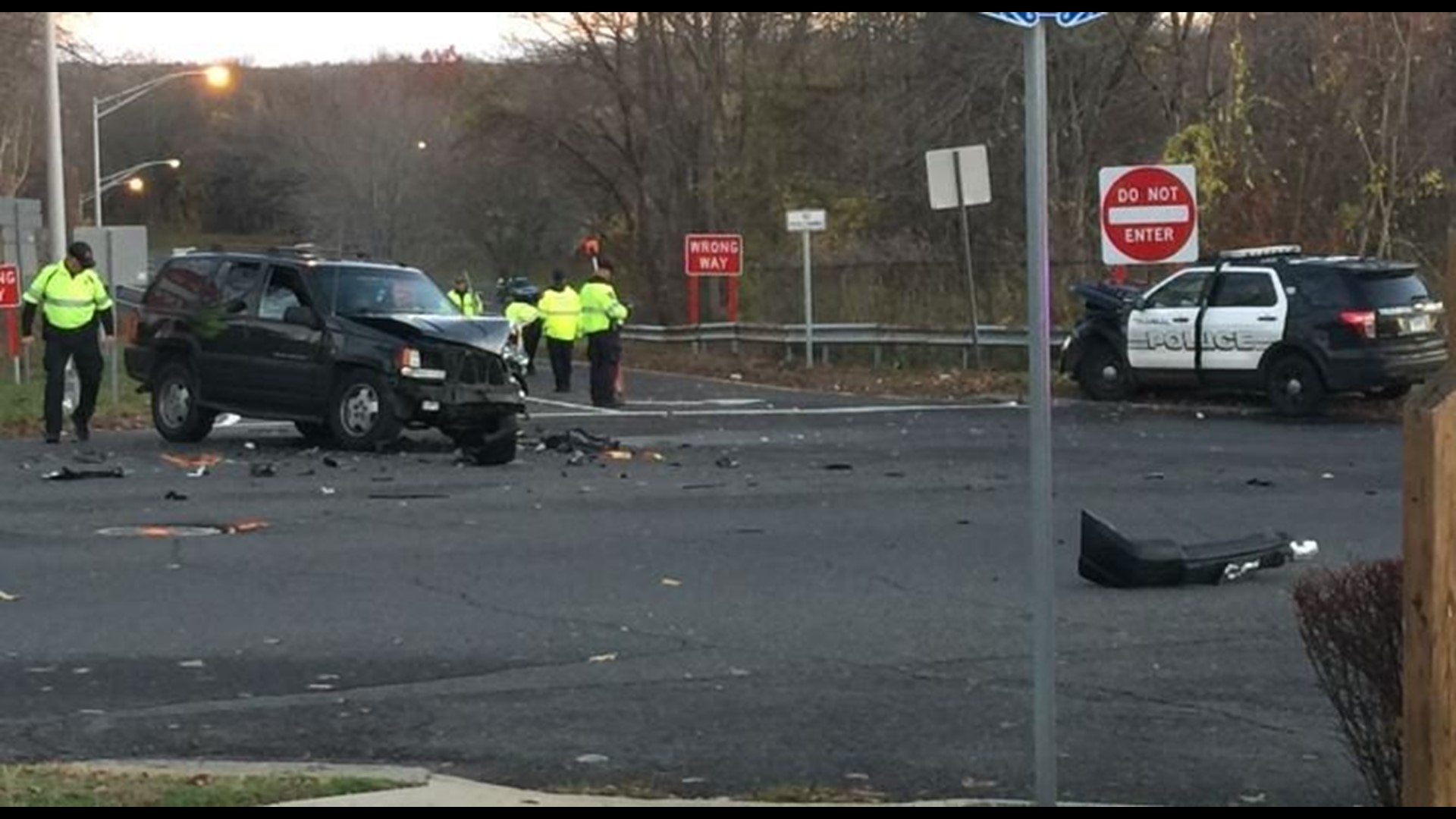 Two Officers And A Suspect Injured After Chase, Crash In Trumbull 