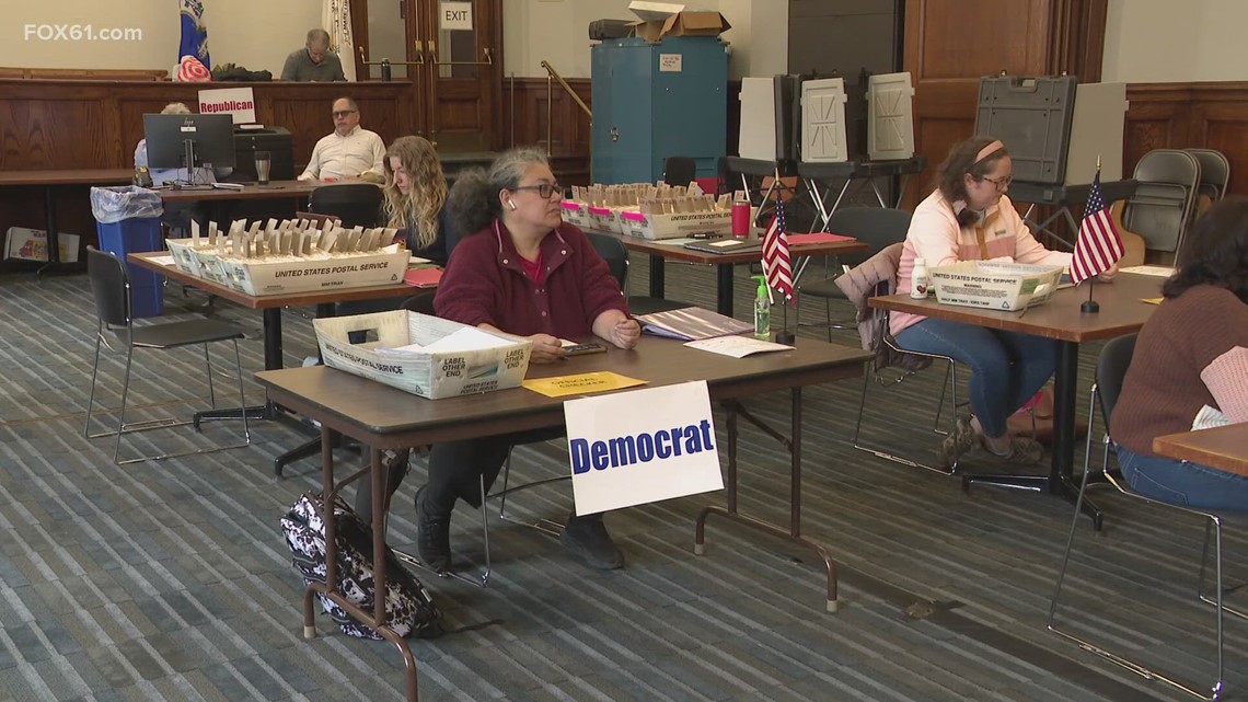 Conn. voters cast ballots early ahead of Presidential Primary - Vimarsana News