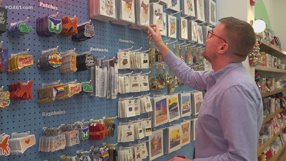 Hartford Prints sees holiday rush as shoppers support local businesses