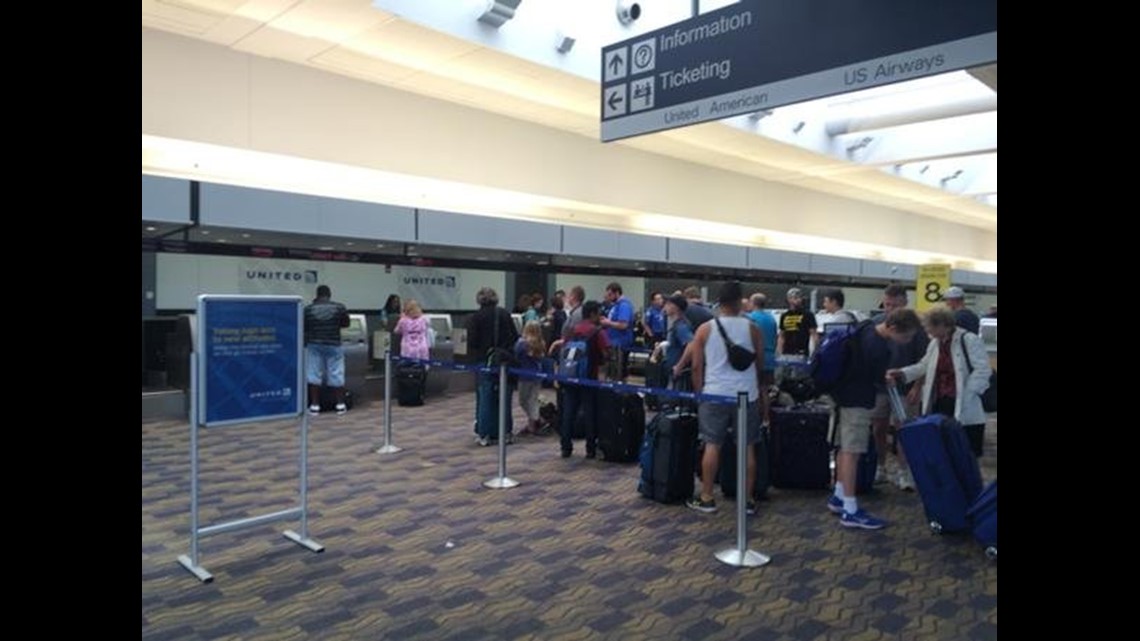 United Airlines Flights Resuming After Being Grounded Nationwide Due To ...