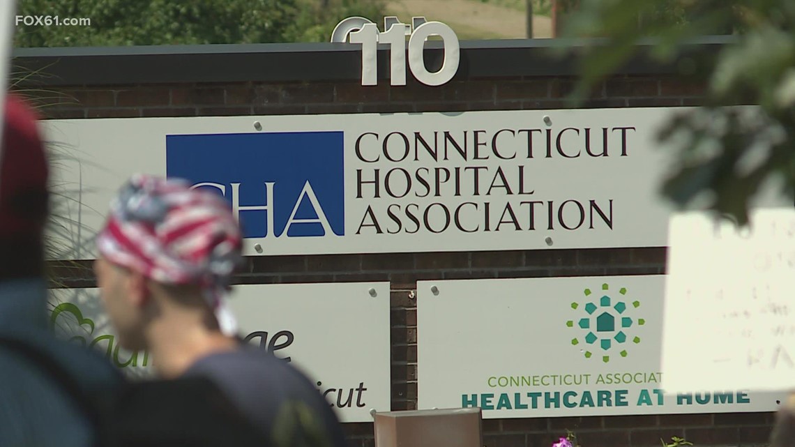 Dozens in Wallingford rally in support of unvaccinated healthcare workers