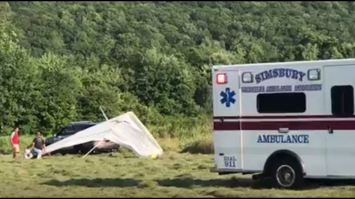 Hang glider crashes in Simsbury