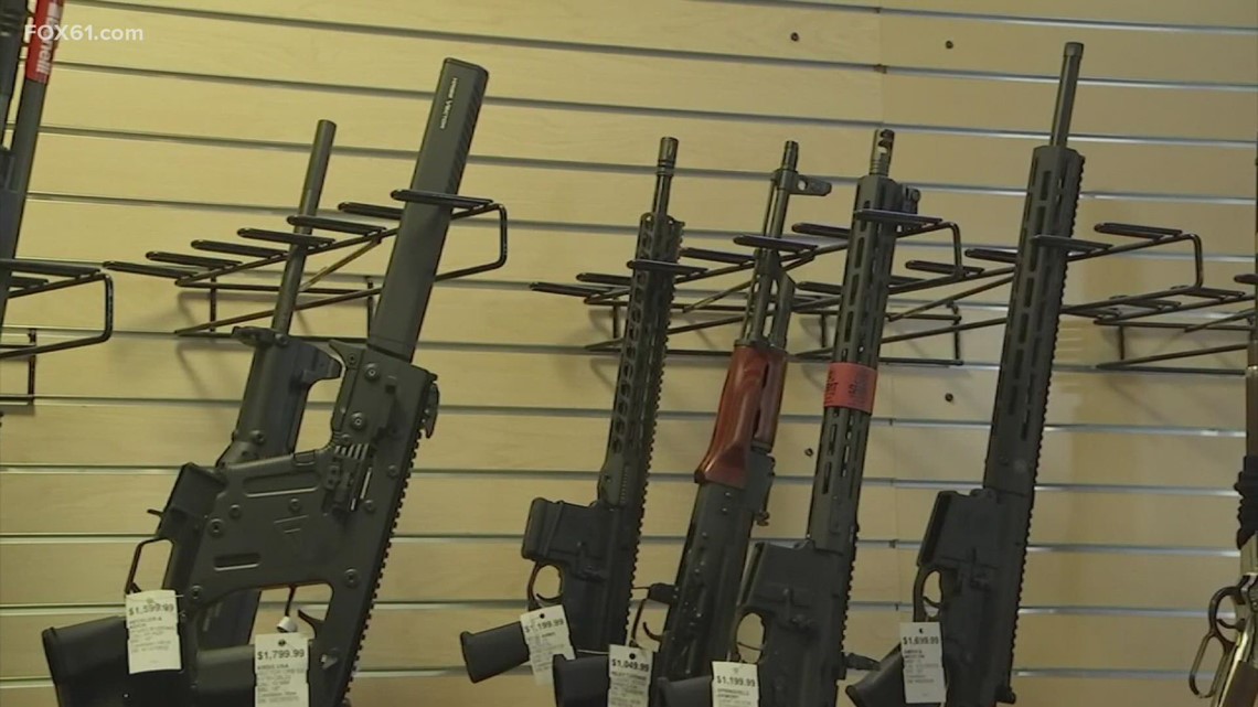 Murphy, Blumenthal push for federal assault weapons ban