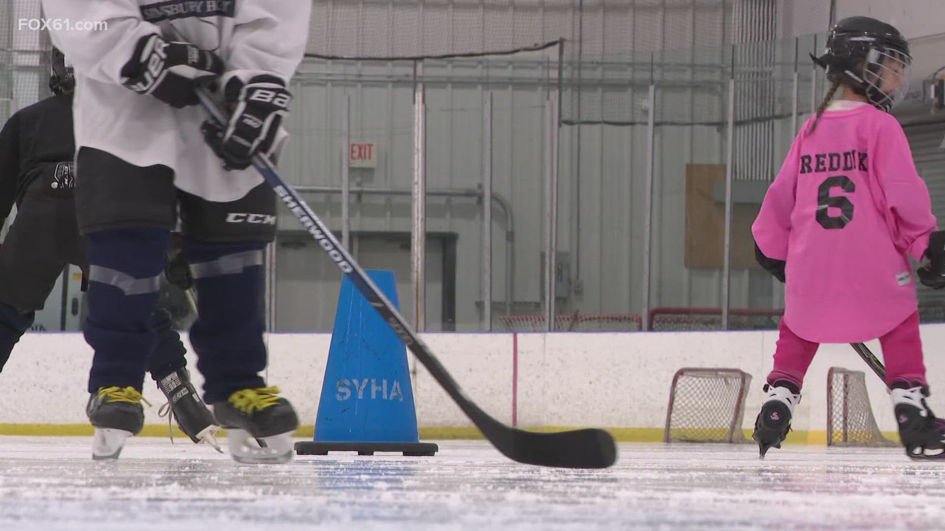 The International Skating Center of Connecticut in Simsbury offers a number of different skating programs and classes, for skaters of all different skill levels.