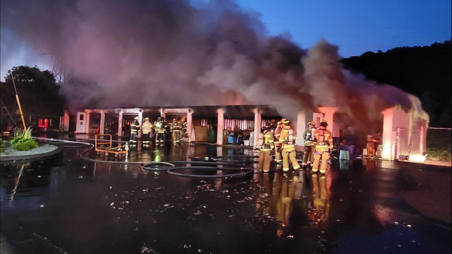 Fire crews battle flames at 2-story storage unit in Thomaston | fox61.com