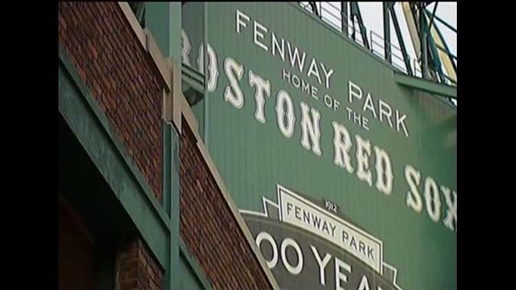 File:Outside Fenway Park in Boston.jpg - Wikimedia Commons