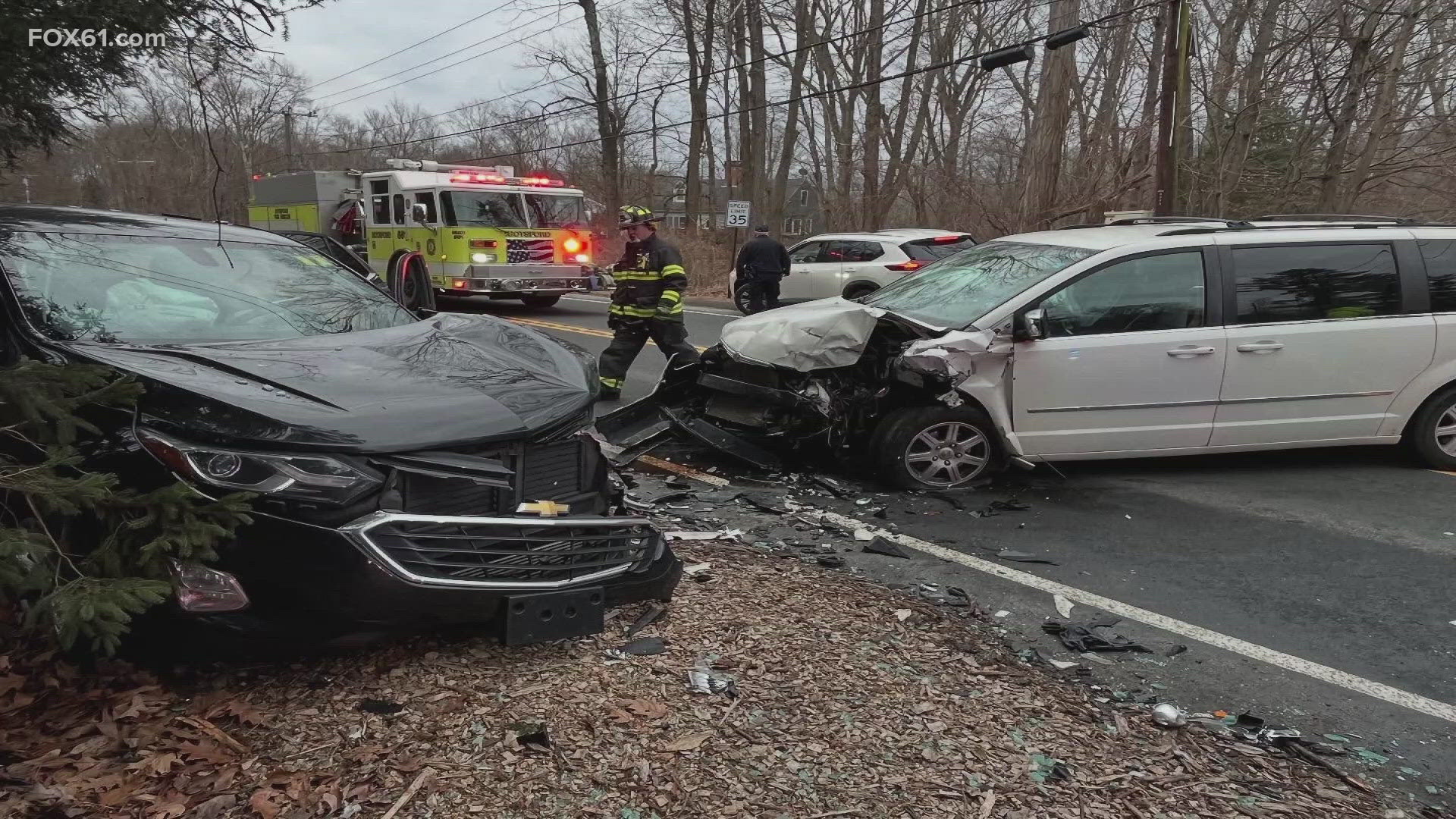 4 hurt in 2-car crash in Newtown | fox61.com