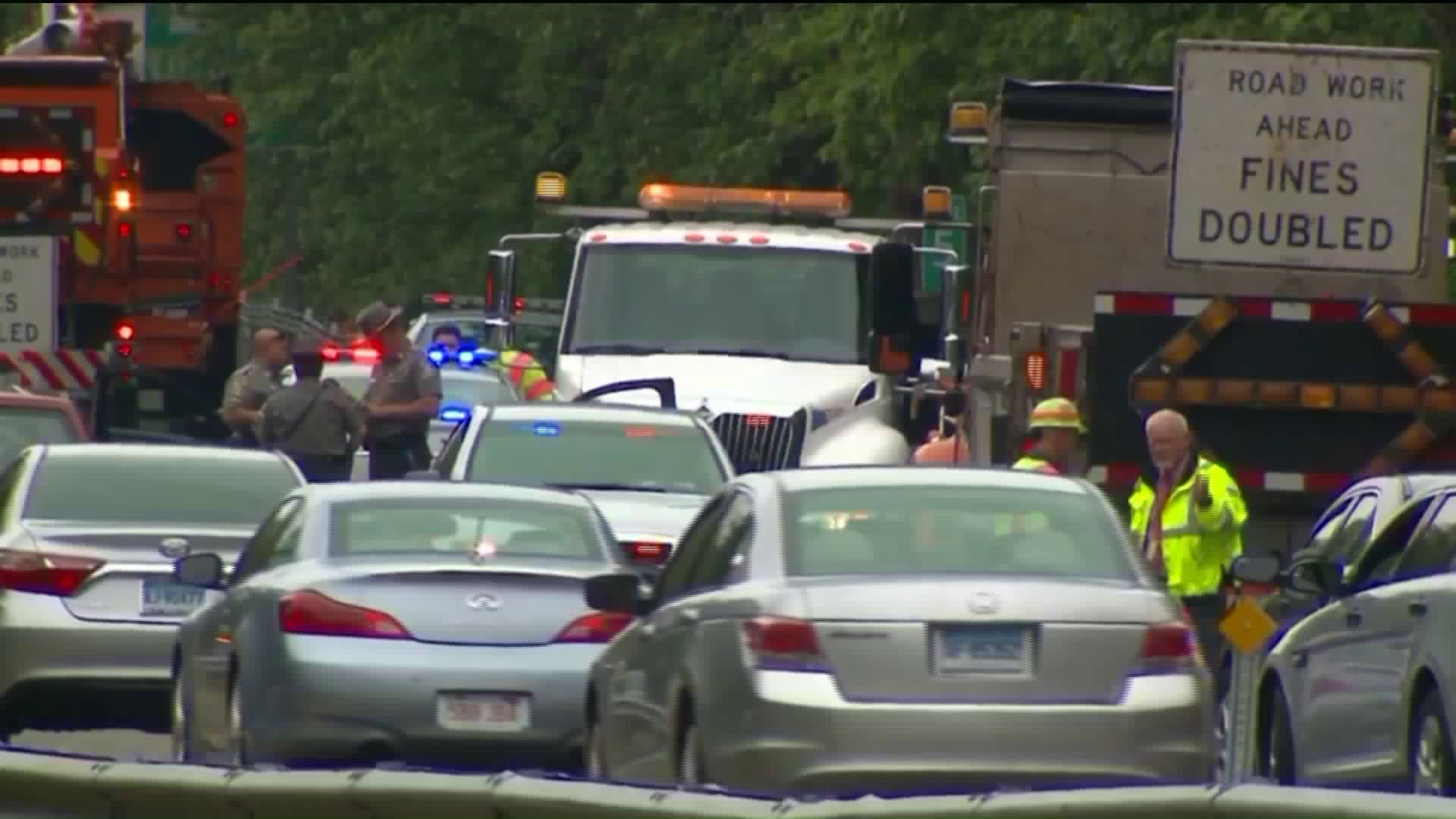 DOT worker struck by car on Route 15 in North Haven