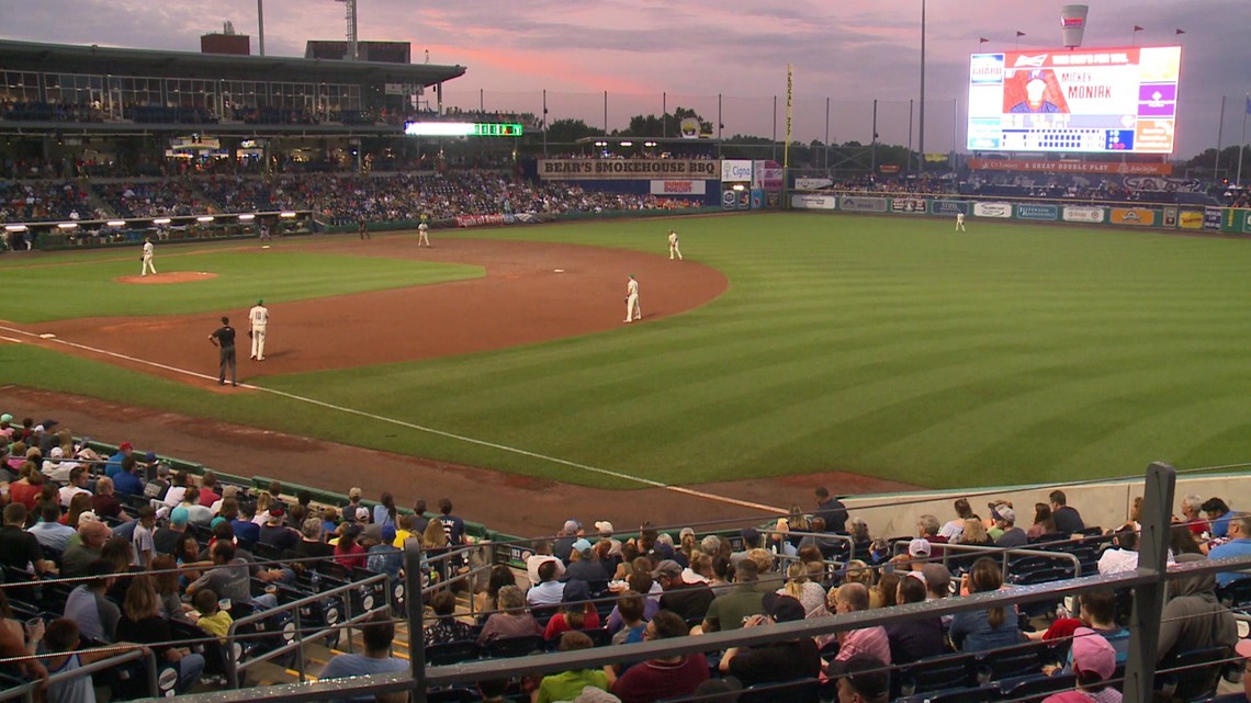 Thousands Come Out to Watch the Yard Goats at Dunkin' Donuts Park – NBC  Connecticut
