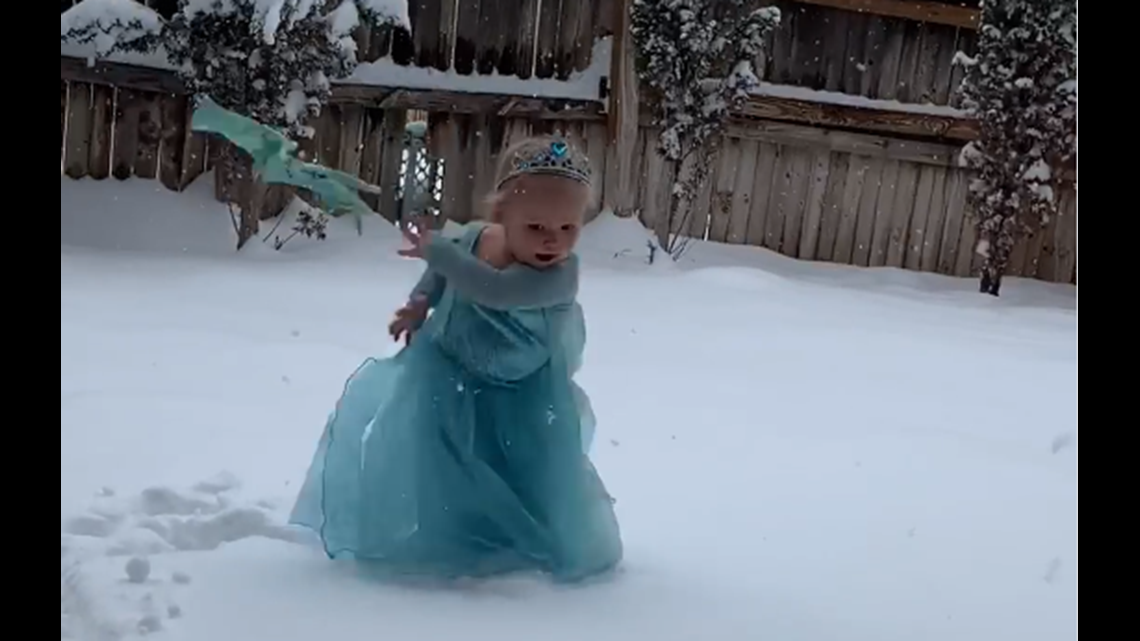 WATCH 2yearold girl channels Elsa after rare Texas snowfall
