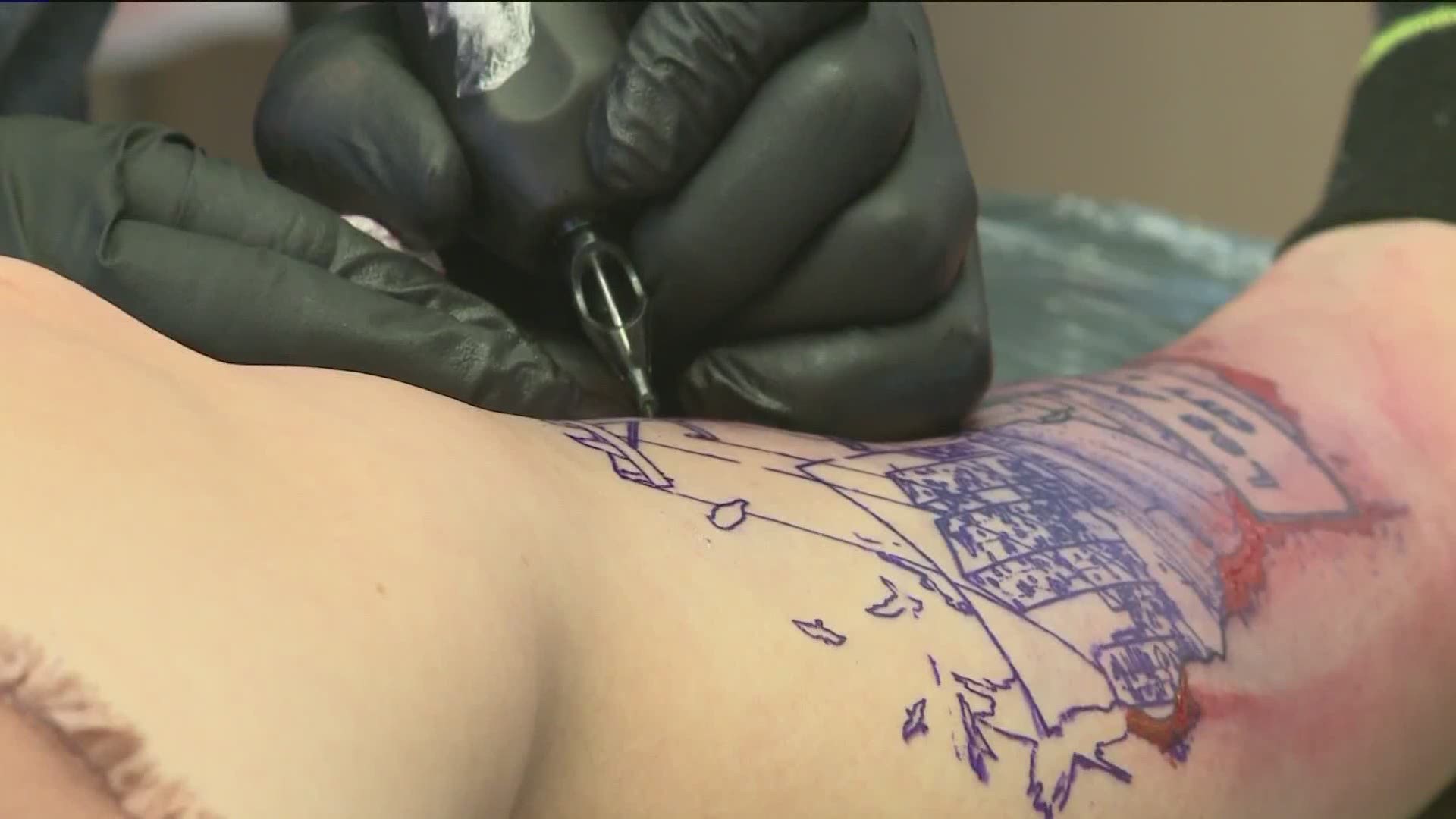 FOX61's Rachel Piscitelli visited Wallingford where she toured two business right down the street from each other. One a fitness center, the other a tattoo parlor.