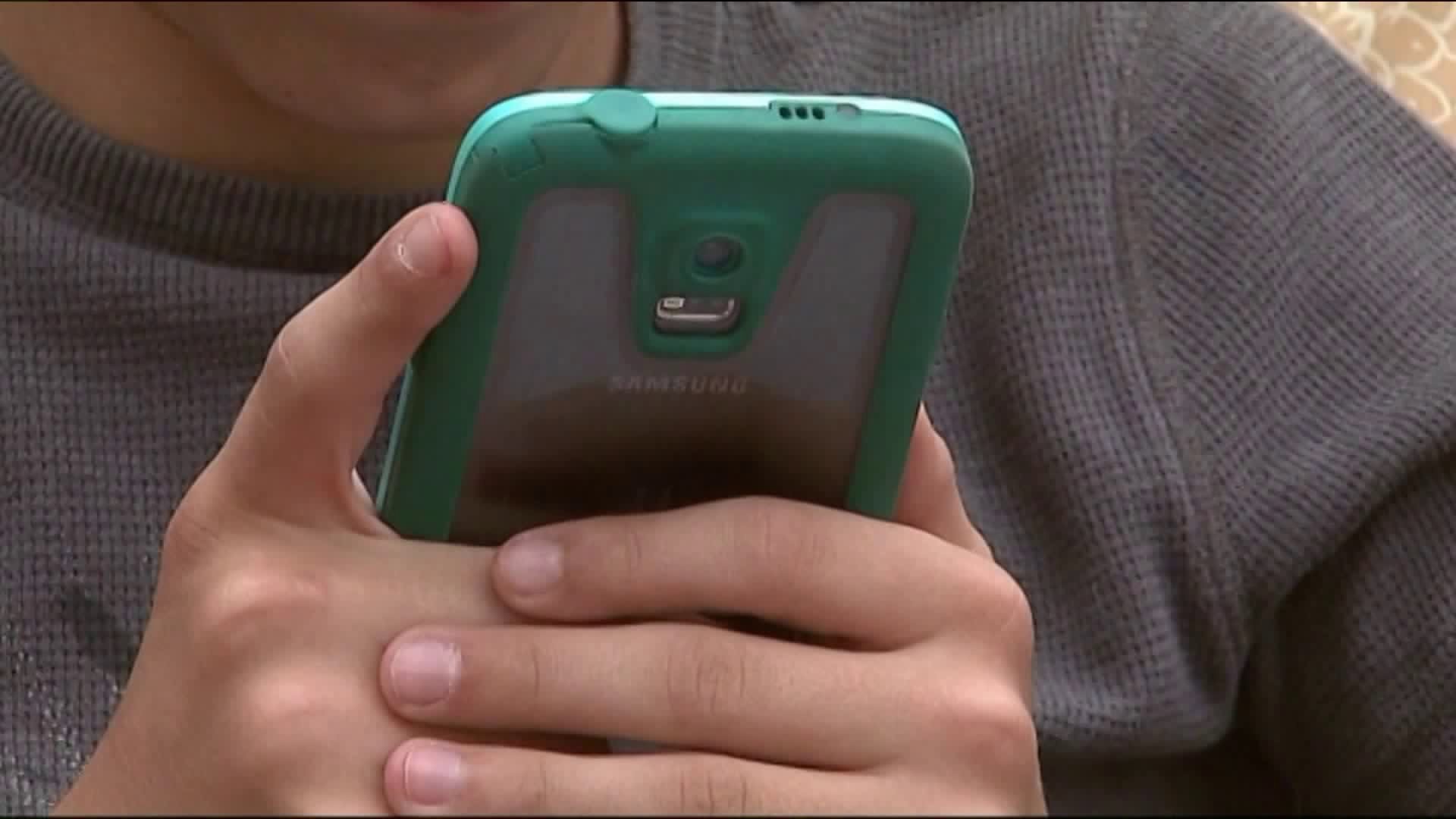 FOX61 Family First: Kids and cellphones