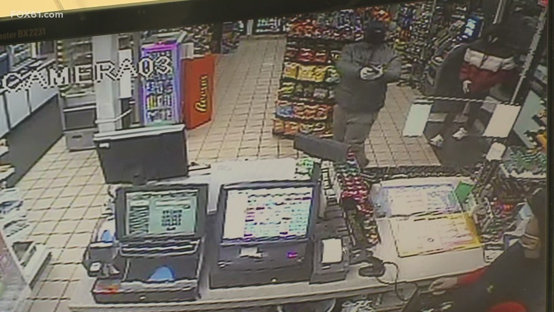 North Haven Police searching for leads in early morning armed robbery - Vimarsana News