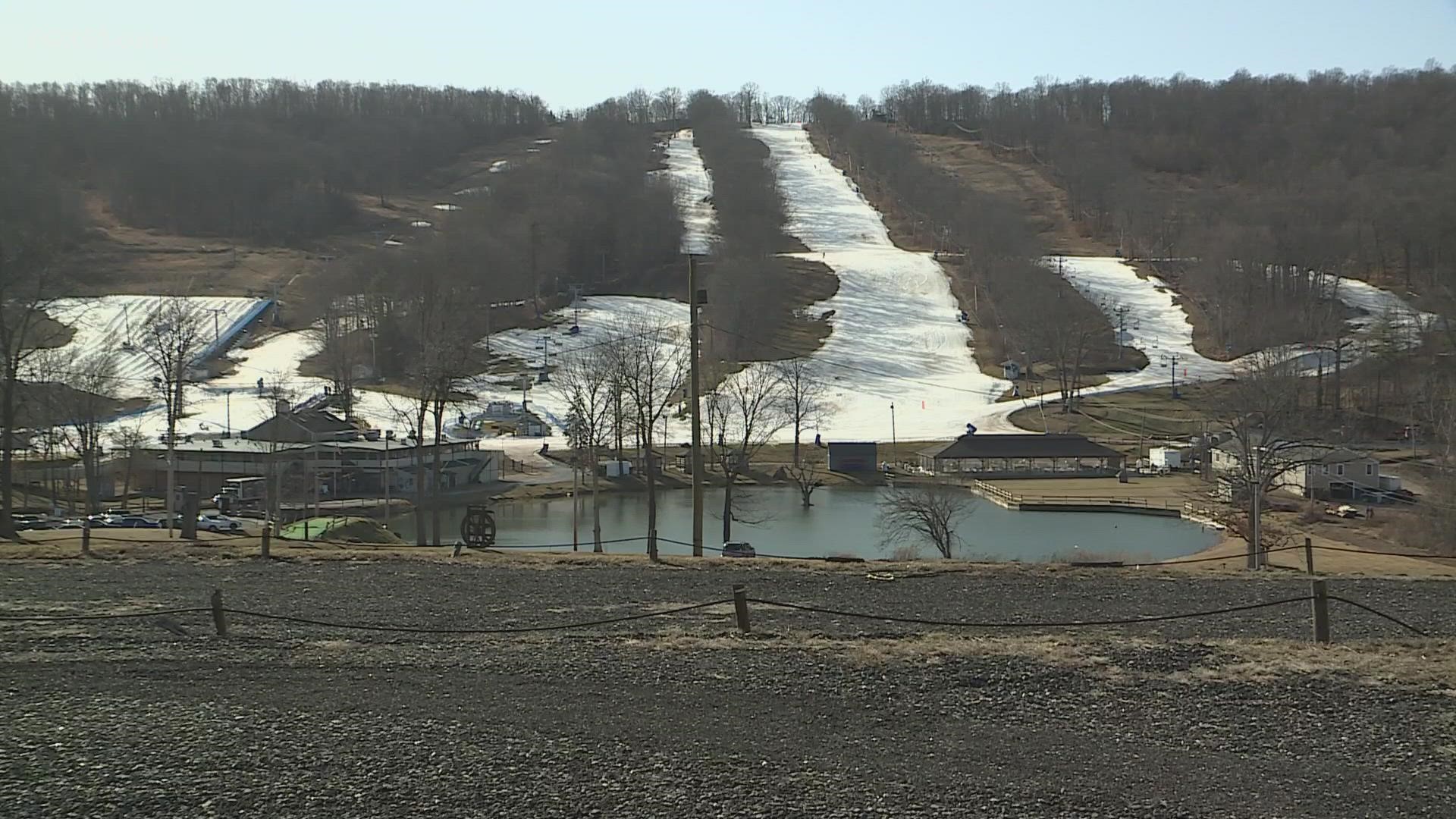 New England ski areas relying on only manmade snow this