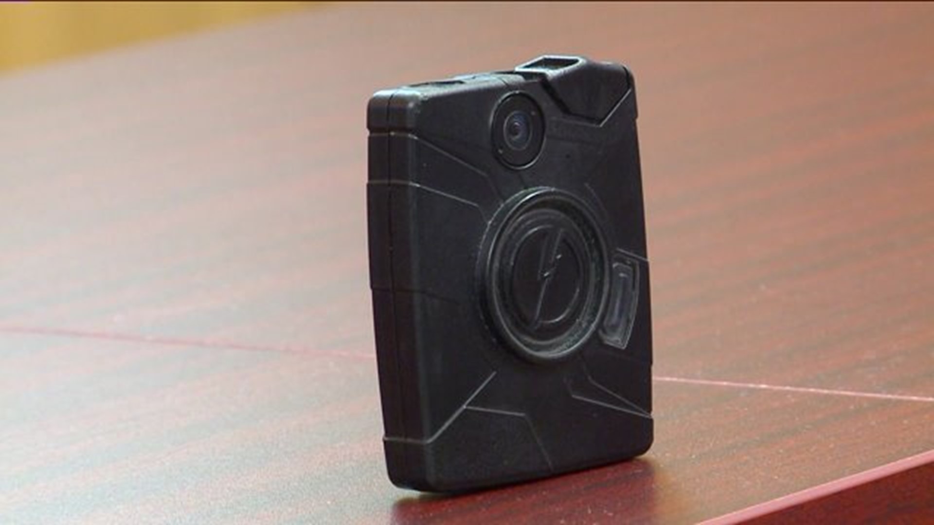 Hartford City Council discusses body cameras for officers