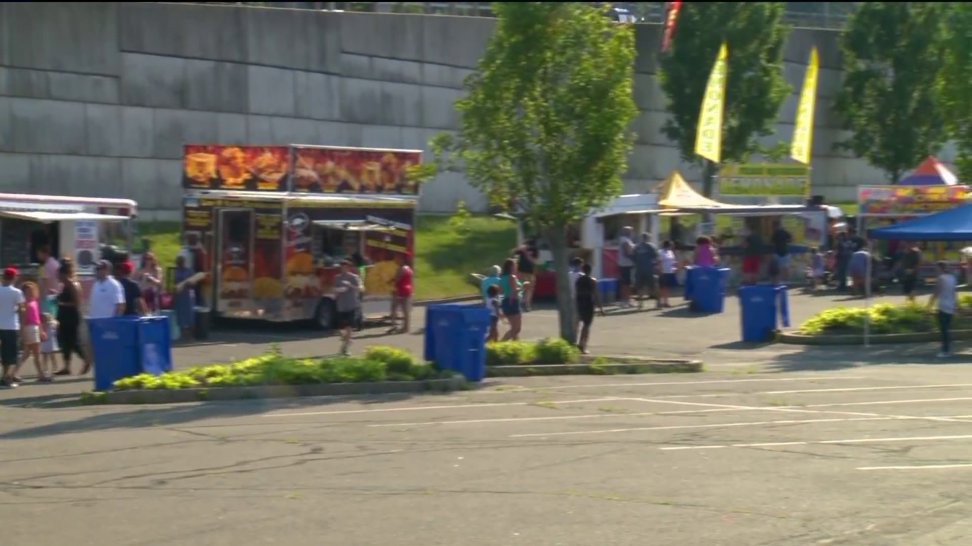 Hot temperatures do a number on Waterbury food truck festival visitors