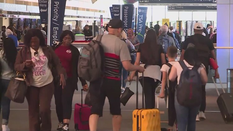 Connecticut airports expect record frenzy for Memorial Day weekend