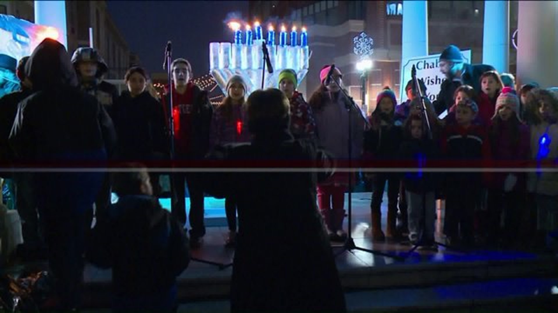 Local synogogue to celebrate Hanukkah with ice menorah