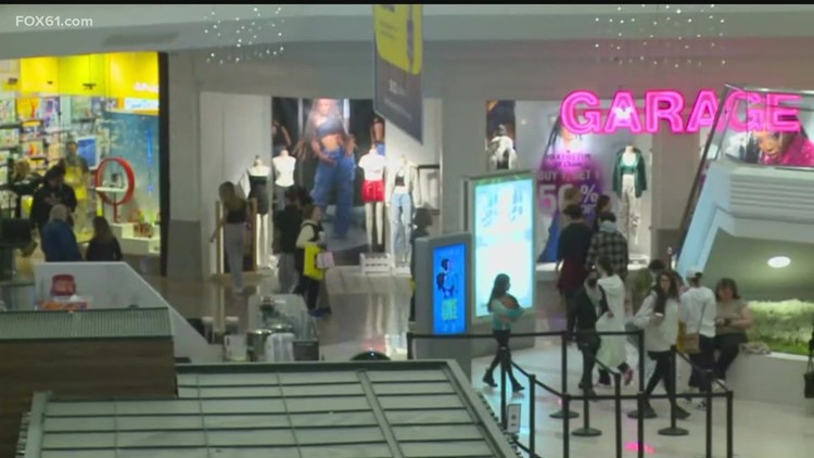 Hundreds flock to Connecticut malls for Black Friday
