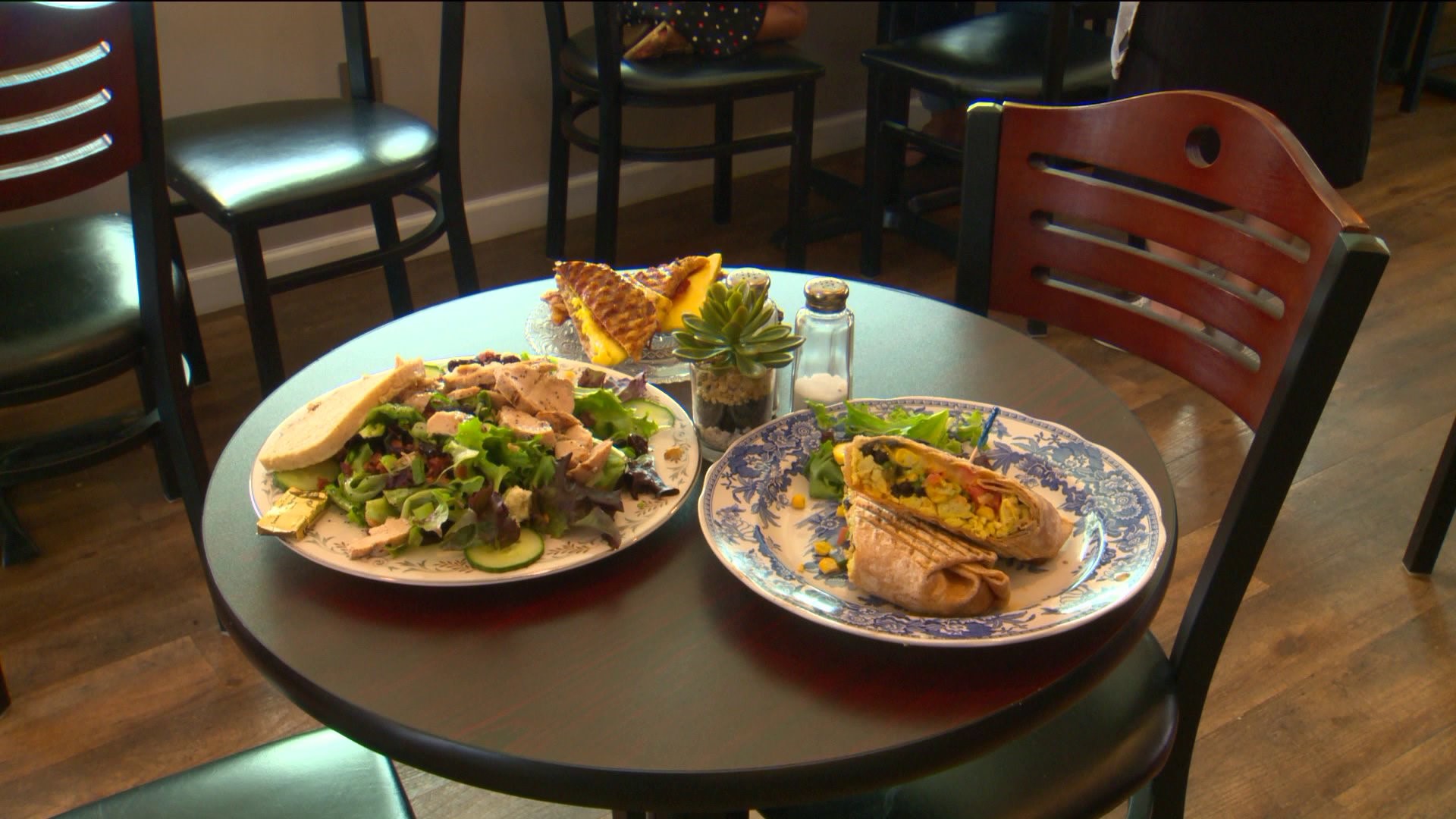Foodie Friday: LuAnn`s Bakery and Cafe in Ellington