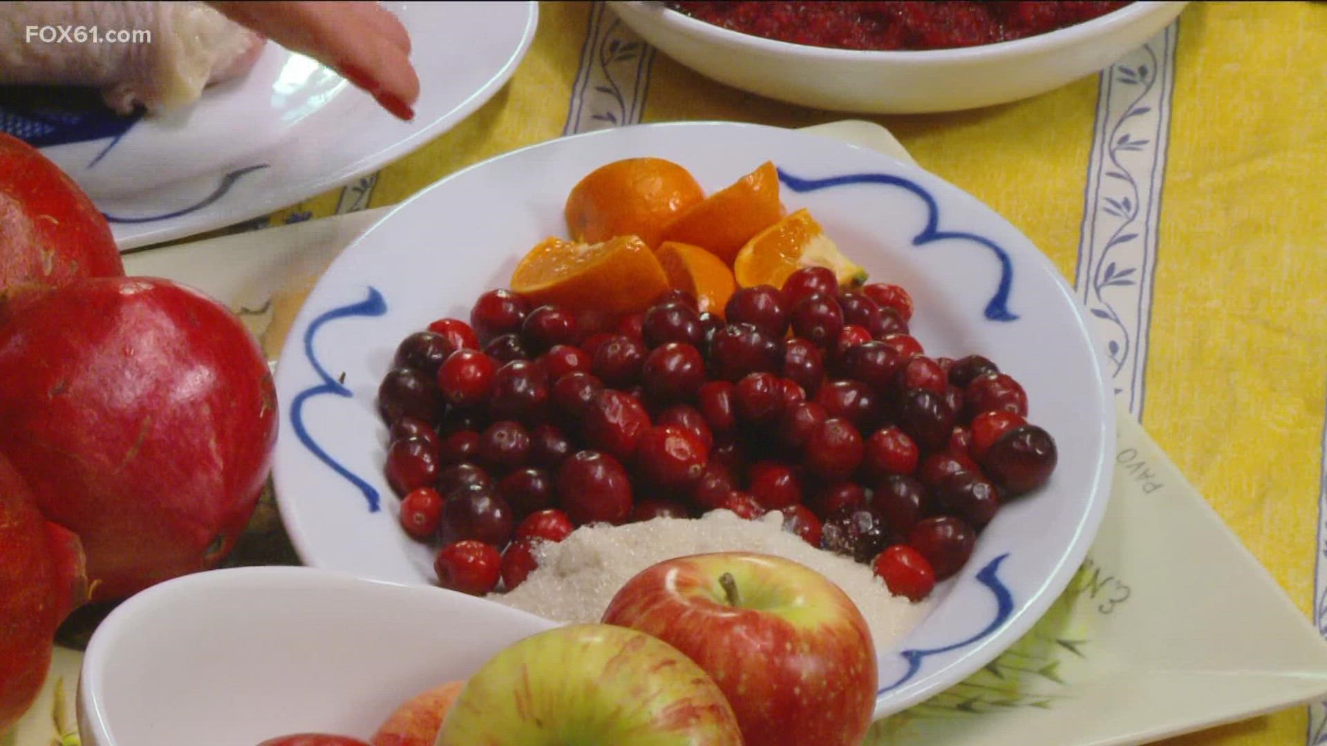 Chef Ani Robaina shows us how to make a delicious turkey brine and a fresh cranberry and orange relish, a perfect addition to your holiday meal!