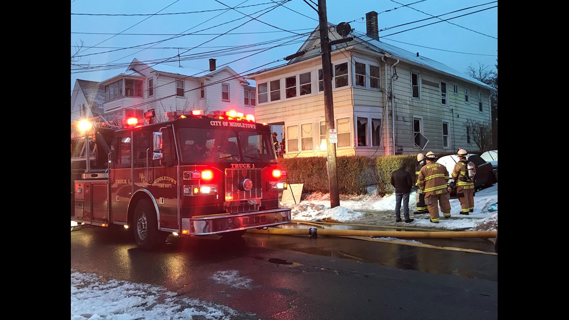 Fire crews battle house fire in Middletown