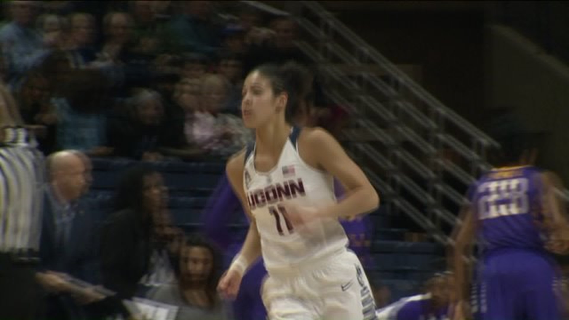UConn women win in another rout