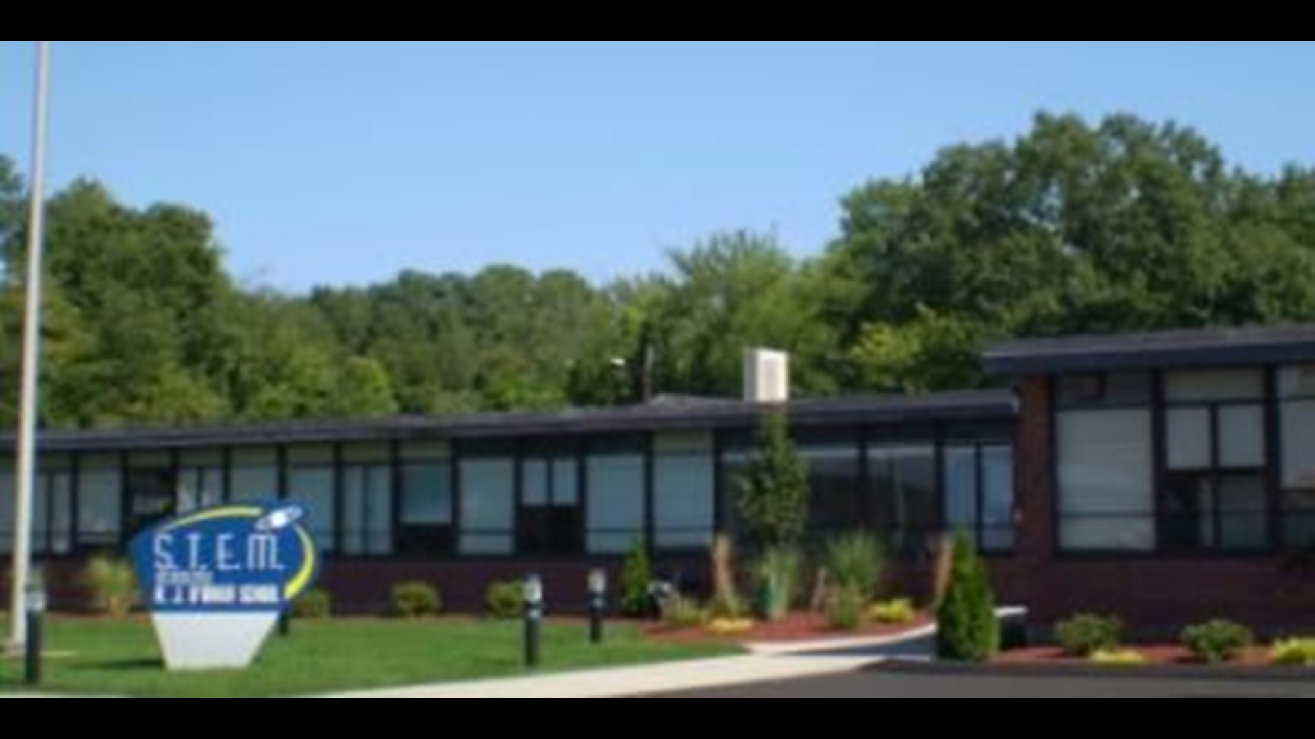 A school in East Hartford cancels classes Friday due to blocked pipe