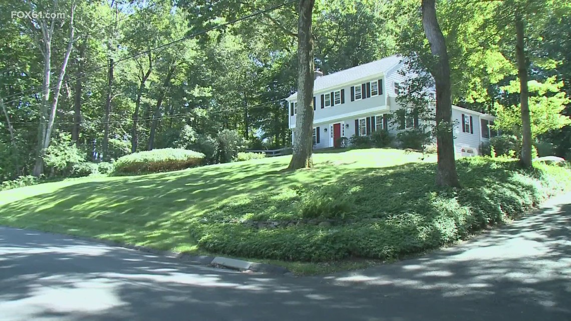 Conn. woman claims she sees future, charged in botched suicide - Vimarsana News