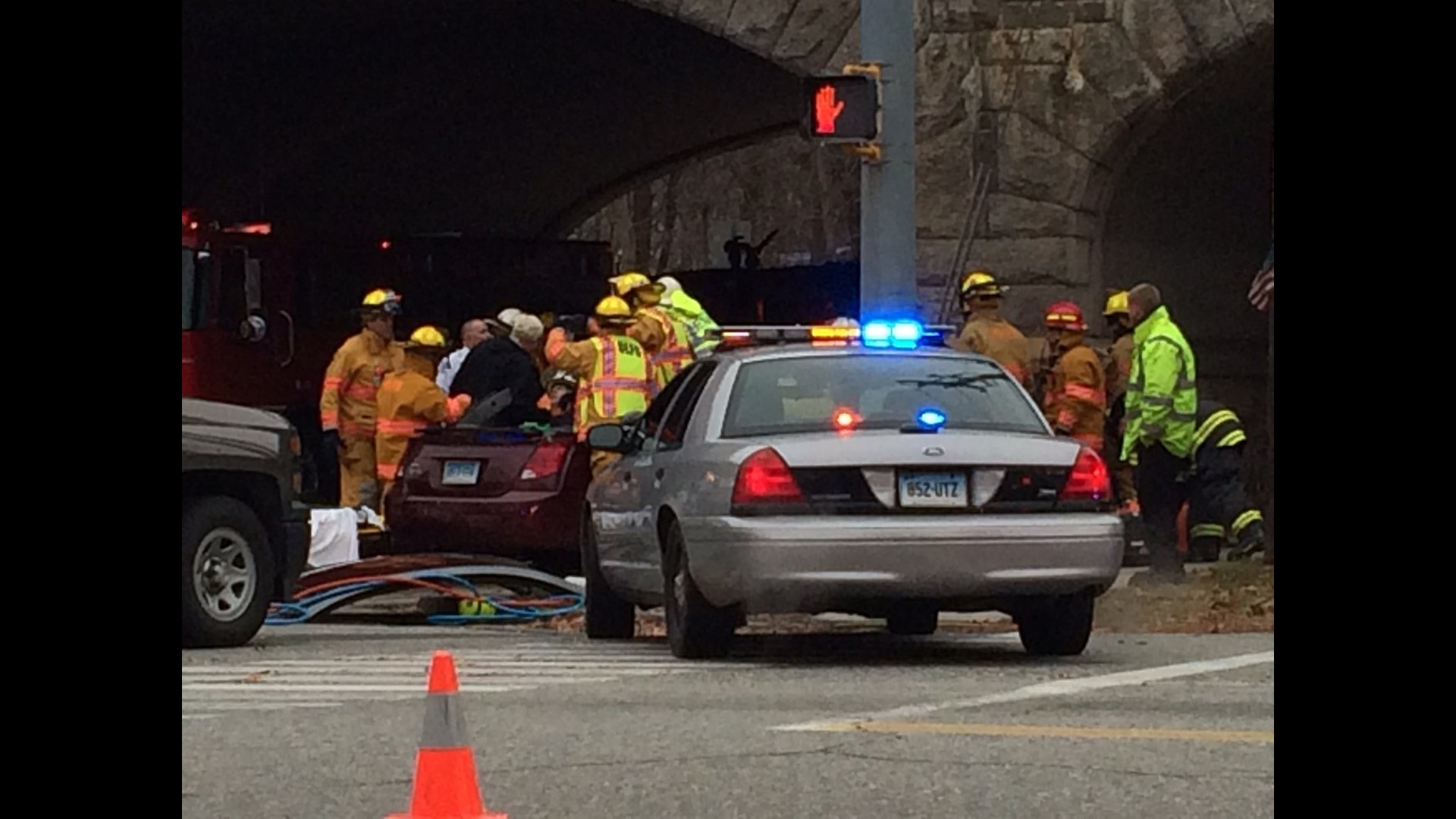 Crews respond to serious accident in Old Lyme