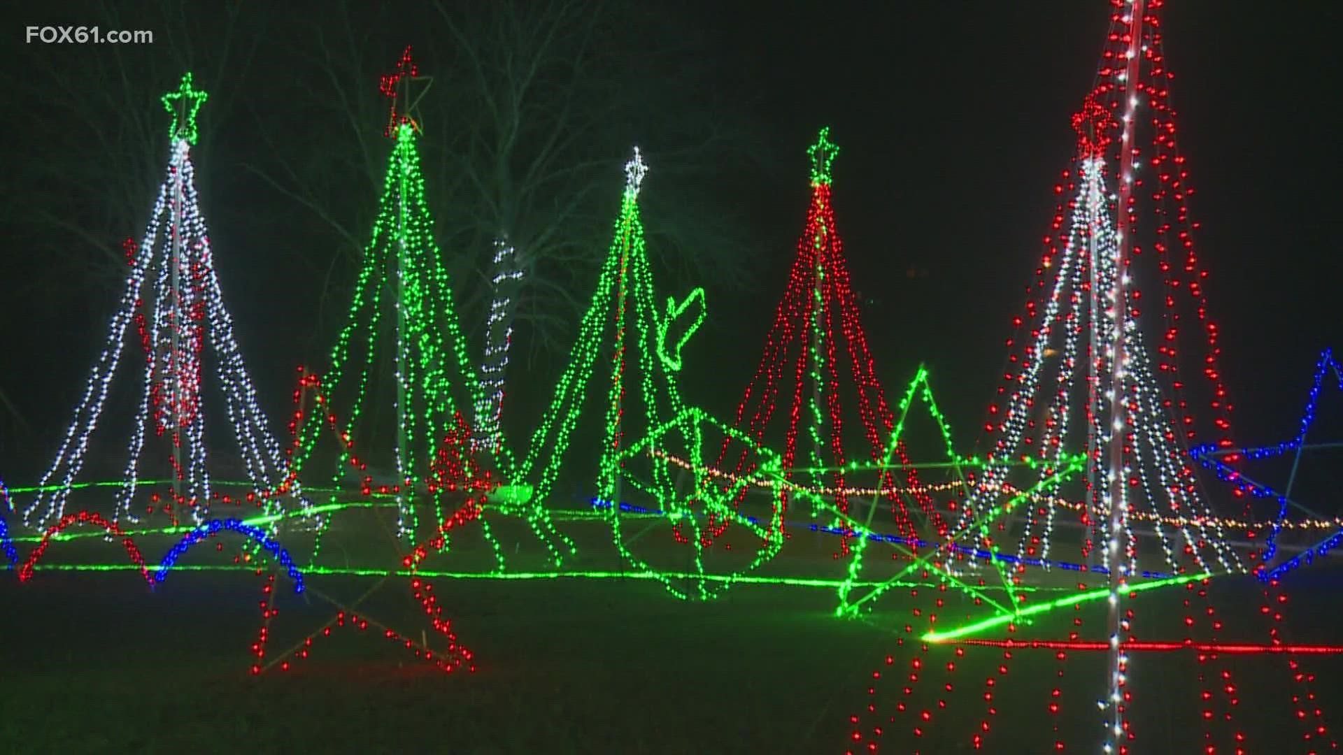 It’s a holiday tradition well known in the Glastonbury community. After everyone is stuffed with their Thanksgiving favorites, “The Lights on Eastbury Pond."
