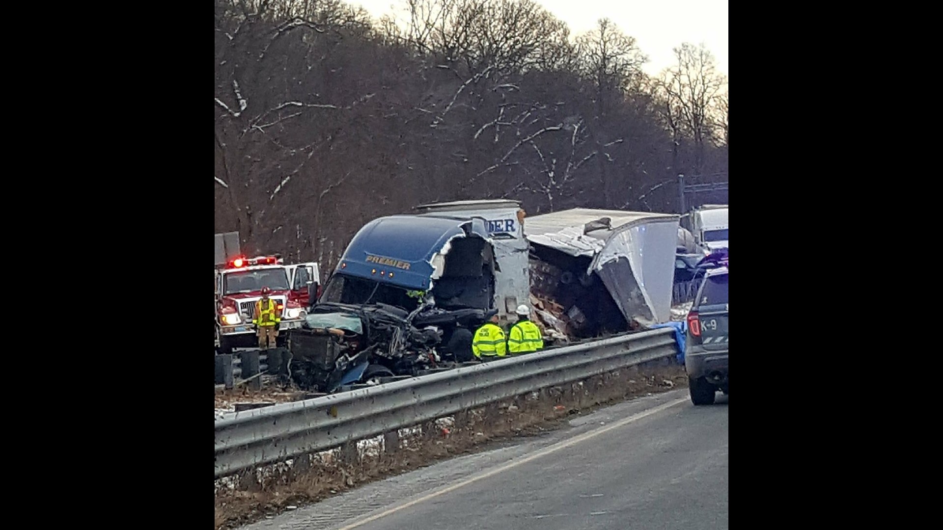 1 dead following multivehicle crash in Longmeadow, MA