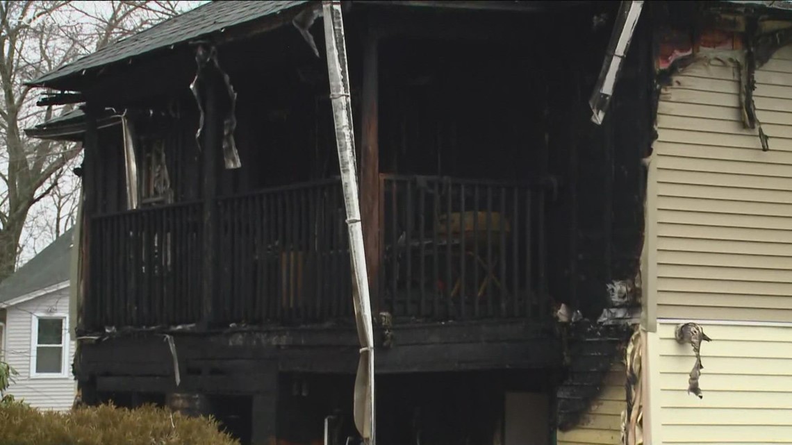 Norwich, CT firefighter calls 'mayday' while fighting house fire