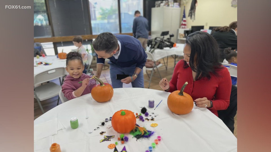 Painting pumpkins with Hartford’s CCDC preschool Morning Bright Spot