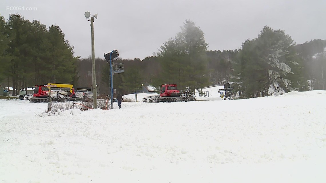 Skiers embrace cold in northwest Connecticut ahead of nor'easter - Vimarsana News