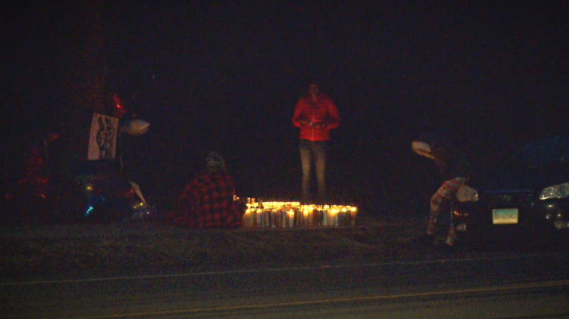 Hartford car crash kills 2, leaves 1 person in critical condition