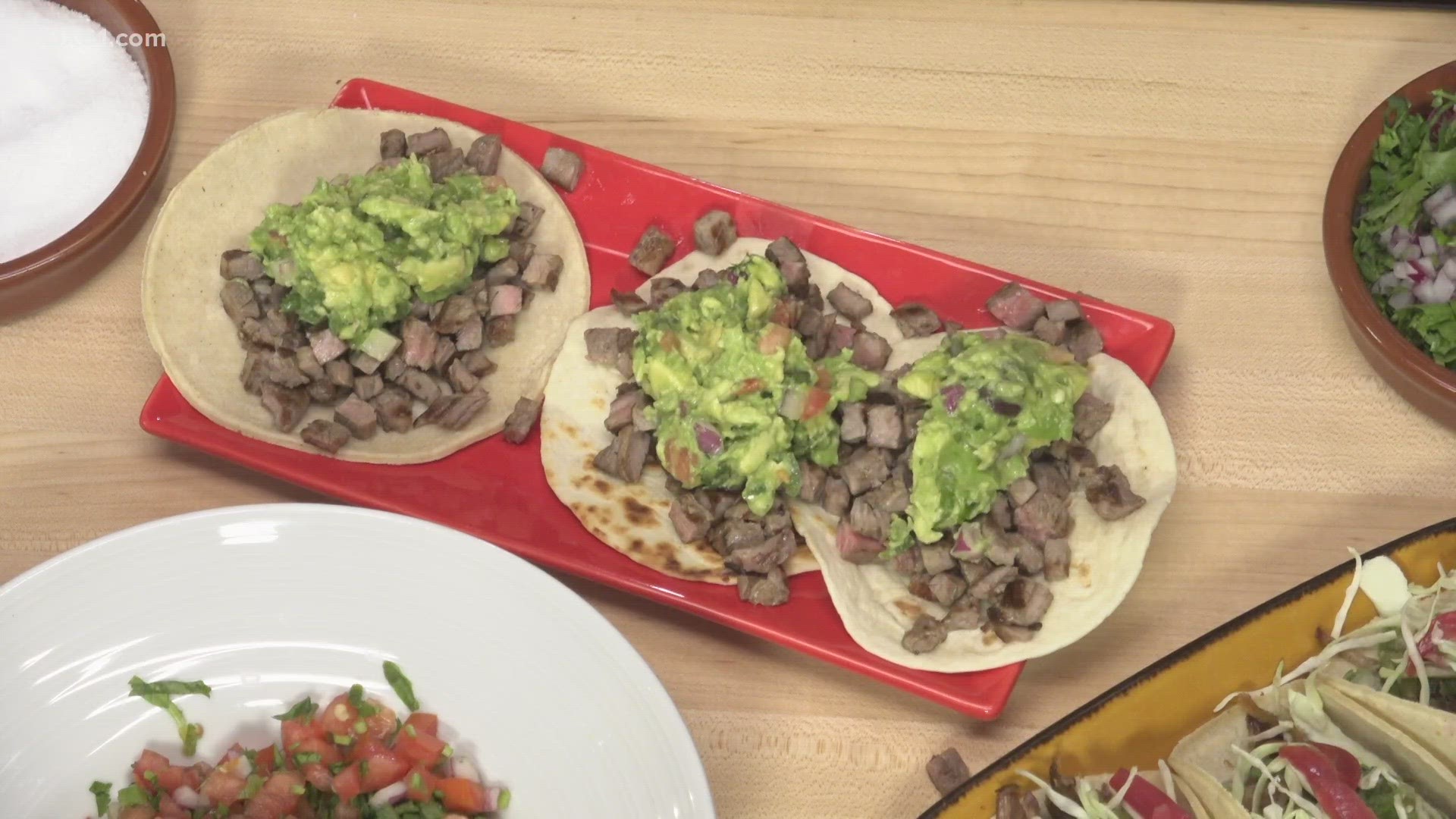 Chef Manuel with Rosa Mexicano shows us how to assemble the restaurant's New York strip steak taco as well as a margarita that they plan on serving on Cinco de Mayo.