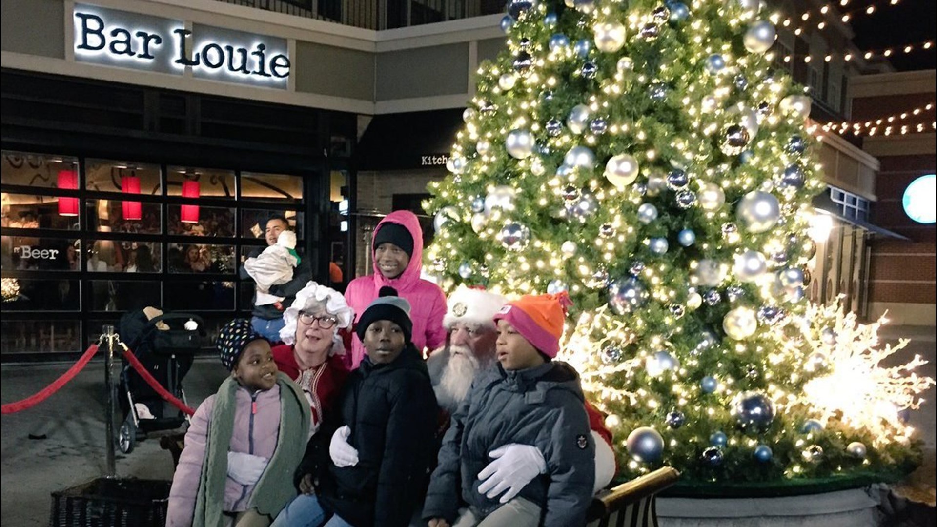 West Hartford Holiday Stroll celebrates traditions, plus a new twist